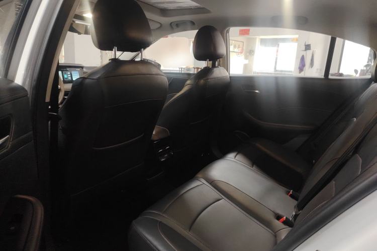 Used Roewe i5 2023 1.5L CVT Luxury Edition Left Rear Seat