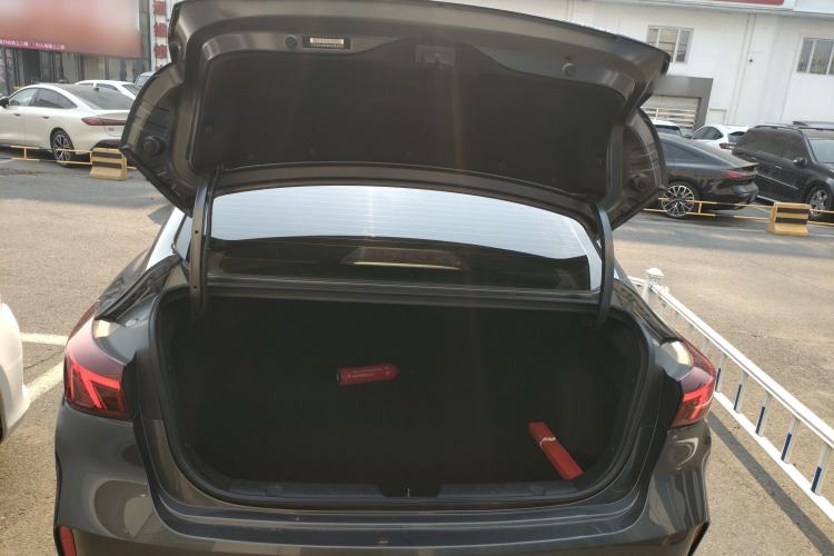 Used CHANGAN Eado 2022 PLUS 1.6L GDI Manual Elite Model
