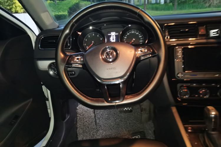 Used Volkswagen Sagitar 2018 280TSI DSG Comfort Model Steering Wheel