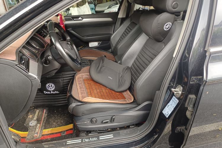 Used Volkswagen Magotan 2018 330TSI DSG Advanced Model Left Front Seat