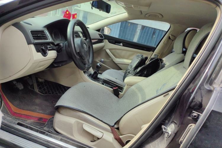 Used Volkswagen Passat 2013 1.4TSI Manual Luxury Edition Left Front Seat