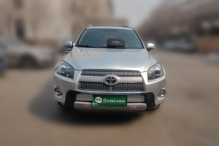 Used Toyota RAV4 2012 Luxurious 2.4L Automatic 4x4 with Stylish Features