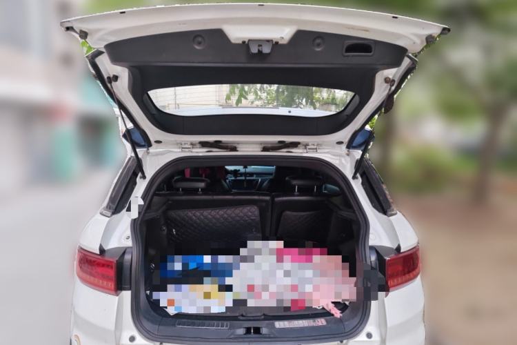 Used Land X7 2015 2.0T Panoramic Prestige Edition Trunk