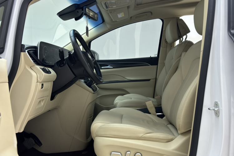 Used Buick GL8 2023 ES Lu Zun Deluxe Model
