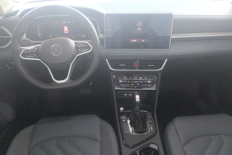 Used Volkswagen Tharu 2023 300TSI Two-Wheel-Drive Full Moon Edition Center Console