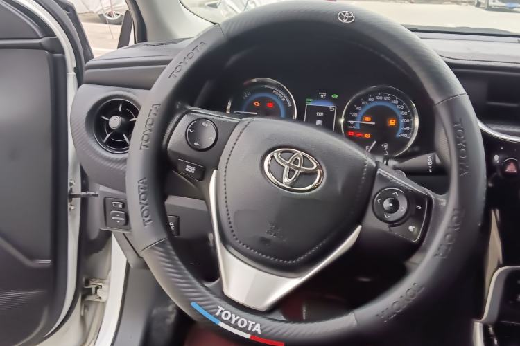 Used Toyota Levin 2017 Revised Dual-Engine 1.8H GS E-CVT Elite Sunroof Version China V Standard Steering Wheel