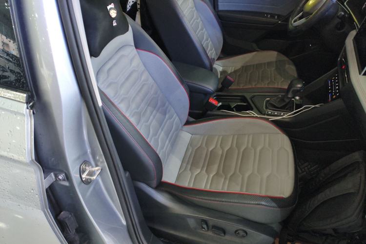 Used Volkswagen Tiguan L 2022 330TSI Automatic Two-Wheel Drive R-Line Flagship Edition