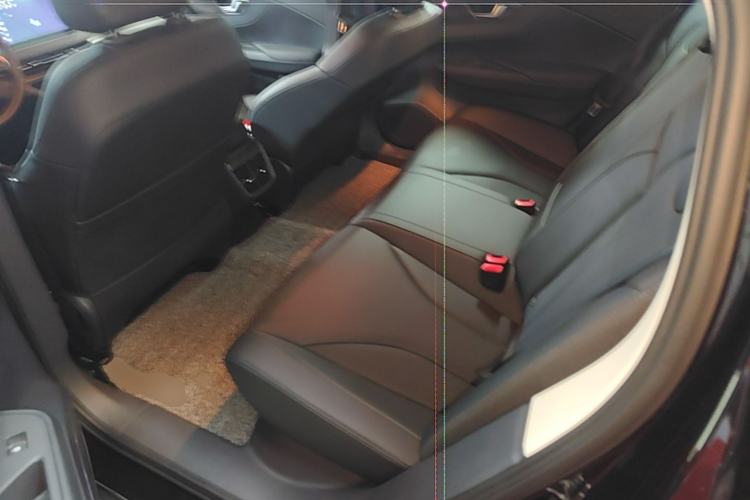 Used Hongqi E-QM5 2025 610 km PLUS