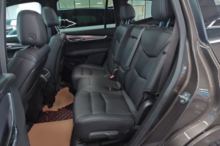 Used Cadillac XT6 2022 2.0T 7-Seater Four-Wheel-Drive Luxury Version Left Rear Seat