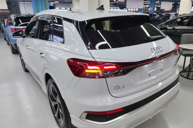 Used Audi Q4 e-tron 2022 40 e-tron Adventure Edition