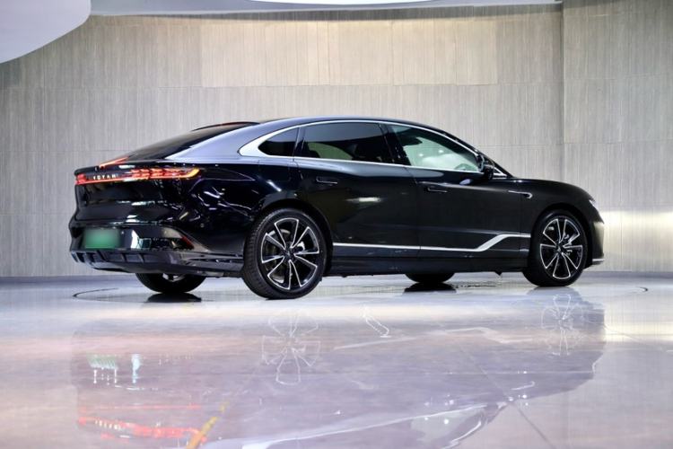 Used VOYAH PASSION 2024 PHEV Four-Wheel Drive Ultra-Long Range Flagship Model Exterior 3