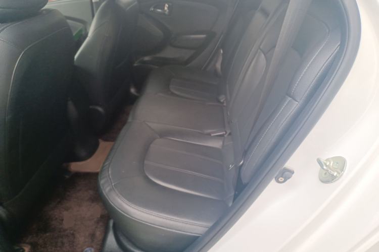 Used Hyundai ix35 2015 2.0L Automatic 2WD Smart Version China V Standard
