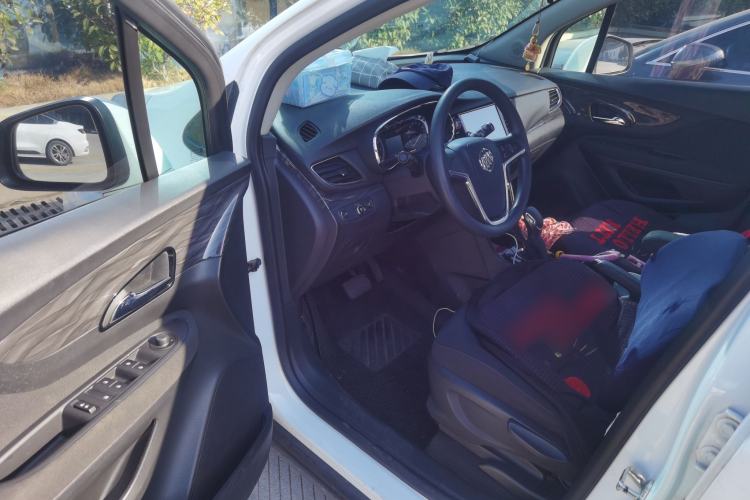 Used Buick Encore 2016 18T Automatic Two-Wheel Drive Urban Fashion Model
