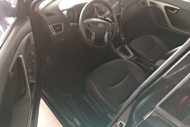 Used Hyundai Elantra (5th Generation / Langdong) 2012 1.6L Automatic Fashion Edition
