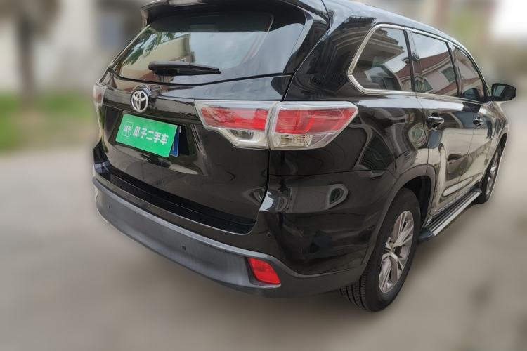 Used Toyota Highlander 2015 2.0T Two-Wheel Drive Elite Edition 5 Seats Rear Right 45 Deg