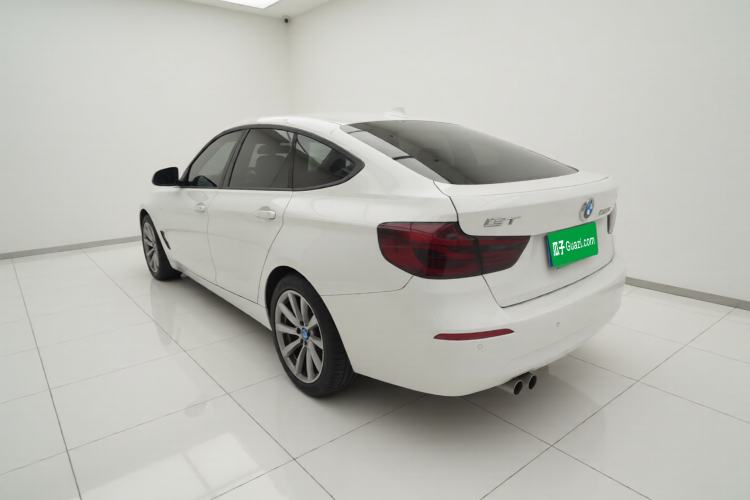 Used BMW 3 Series GT 2018 320i Sport Edition Exterior 3