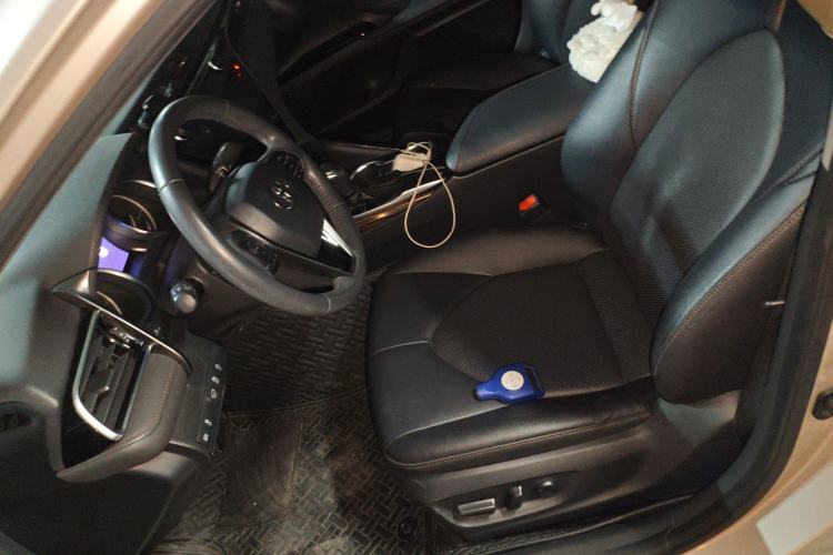 Used Toyota Camry 2019 Revised Version 2.0G Luxury Edition
