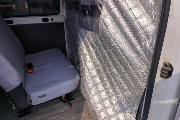 Used Wuling Yangguang 2024 300KM Comfort Version Passenger Van 75kW
