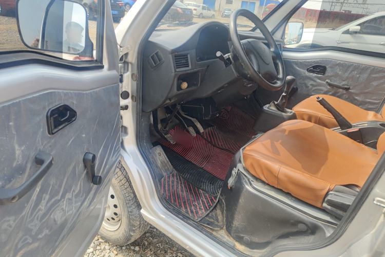 Used Wuling Zhiguang 2023 1.5L Practical Version 5/7 Seats
