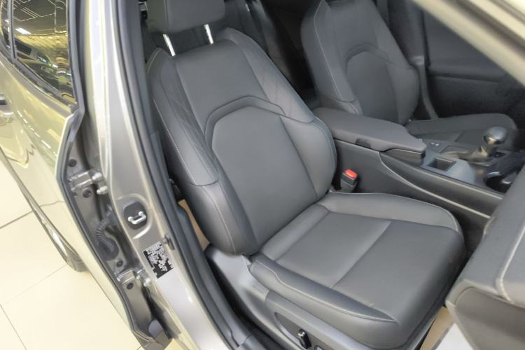 Used Lexus UX 2022 260h Explore-Cool Edition
