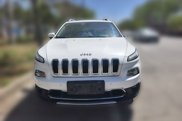 Used Jeep Cherokee 2016 2.4L Professional Smart Version Front