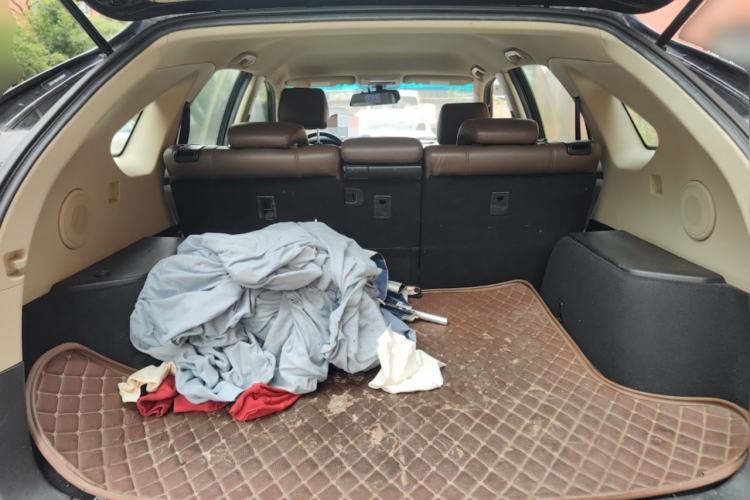 Used BYD S6 2014 1.5TI Manual Luxury 5-Seater Trunk