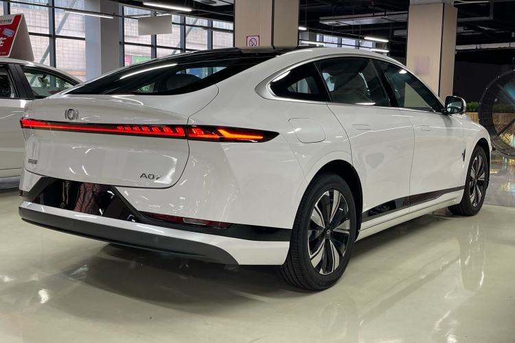 Used CHANGAN NEVO A07 2025 Blue Whale Range-Extending Model 140 Elite Version Exterior 5