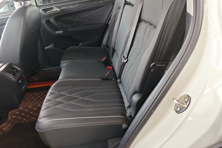 Used Volkswagen Tiguan L 2023 Revised Version 330TSI Automatic Two-Wheel Drive Smart Enjoyment Edition
