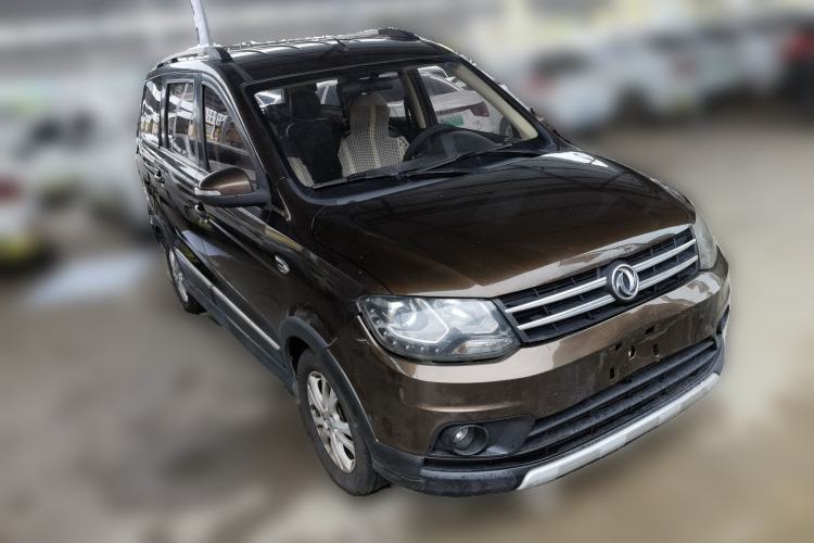 Used Dongfeng Fengon 360 2015 1.5L Manual Luxury 7-Seater China IV Standard Front Right 45 Deg