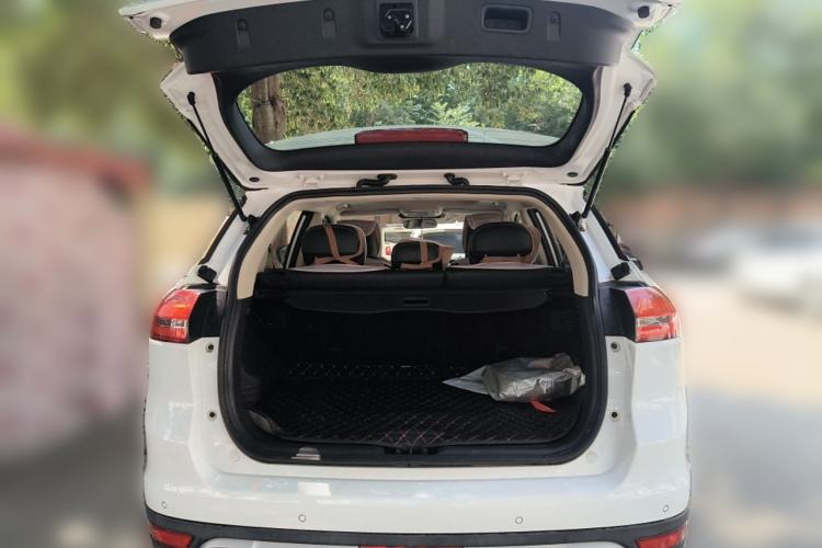 Used Geely Auto Emgrand X7 Sport 2016 2.0L Manual ZhiShang Version Trunk