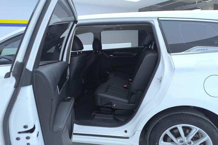 Used BYD Song MAX 2019 1.5T Manual Smart Connect Ruiyi Sunroof Model 7 Seats China VI Standard