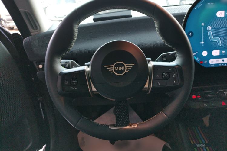 Used MINI Electric COOPER 2024 452km COOPER SE Artist
