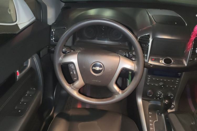 Used Chevrolet Captiva 2014 2.4L Two-Wheel Drive Urban Version 7 Seats Steering Wheel