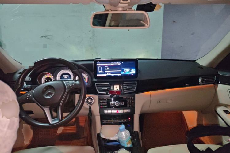 Used Mercedes-Benz E-Class 2014 E 260 L Sport Edition Center Console