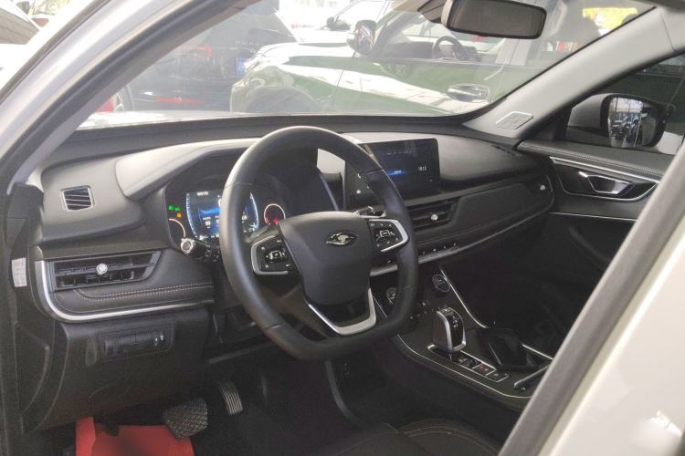 Used Chery Tiggo 8 2024 230TCI Automatic New Trendy Version 7 Seats
