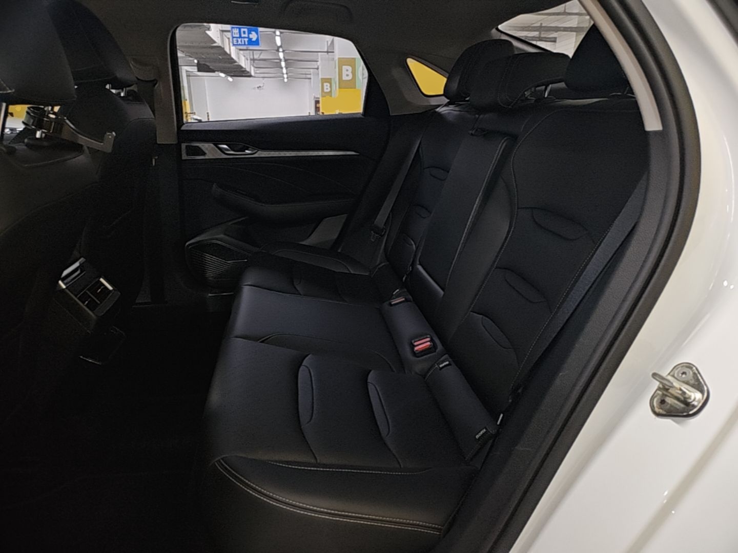 Geely Auto Preface 2021 2.0TD Luxury Version - Luxury — снимка 20