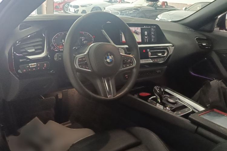 Used BMW Z4 2019 sDrive 25i M Sport Package Center Console