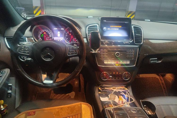 Used Mercedes-Benz GLS 2018 Refreshed GLS 400 4MATIC Dynamic Edition Center Console