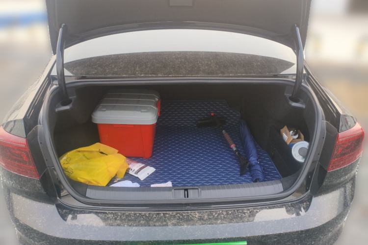 Used Volkswagen Magotan 2023 2 Million Units Limited-Edition 280TSI DSG Comfort Version Trunk