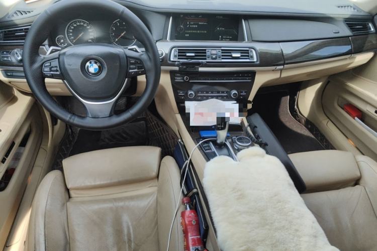 Used BMW 7 Series 2013 740Li Leading Model Center Console