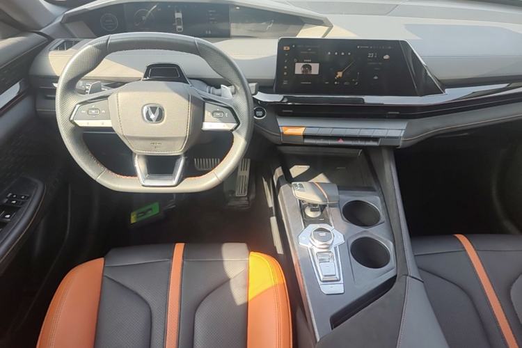 Used CHANGAN UNI-V 2024 1.5T Prestige Sport Edition
