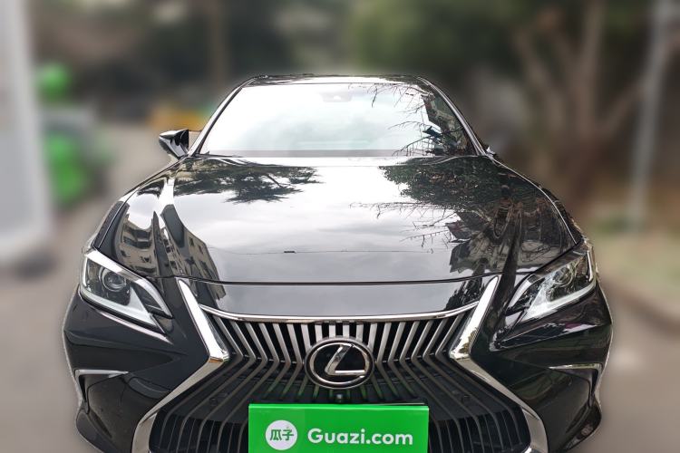 Used Lexus ES 2020 200 Excellence Edition
