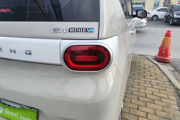 Used Wuling Hongguang MINIEV 2024 3rd Generation 215km Youth Edition Right Rear Taillight