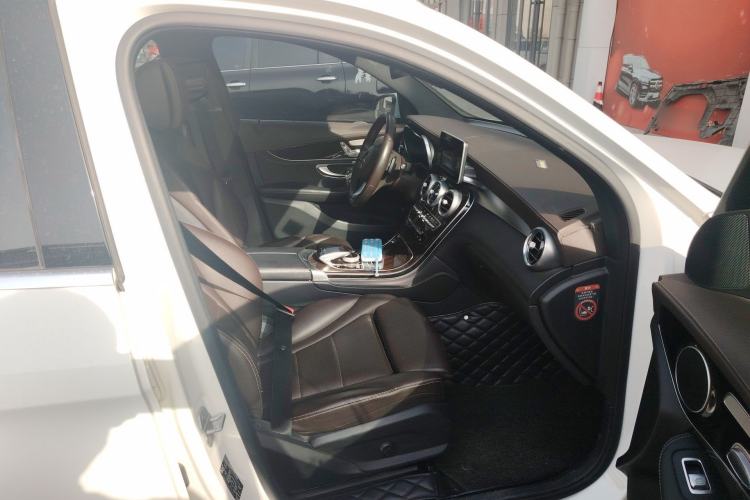 Used Mercedes-Benz GLC 2016 GLC 260 4MATIC Luxury Model