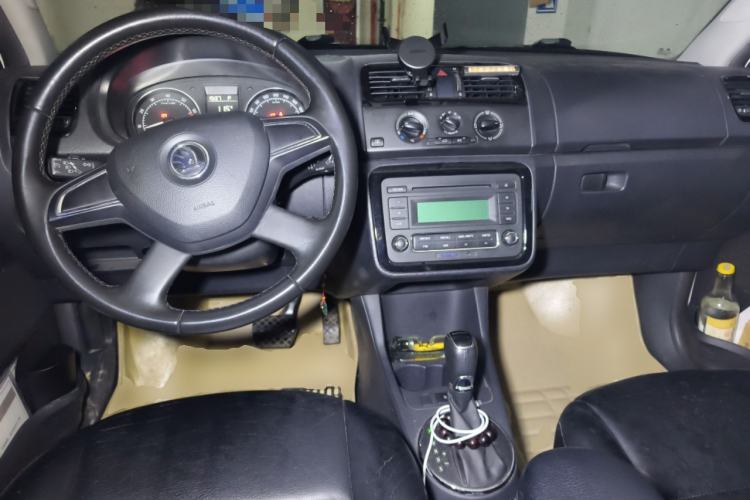 Used Skoda Fabia 2014 1.6L Automatic Sport Edition
