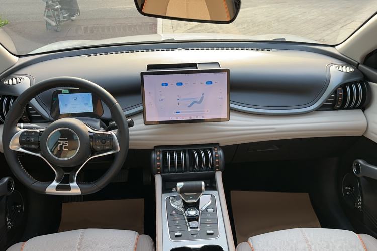 Used BYD Yuan PLUS 2024 Honor Edition 430KM Beyond Model Center Console