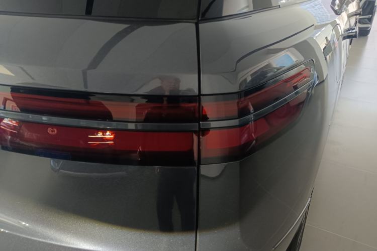 Used Denza N9 2025 Prestige Version
