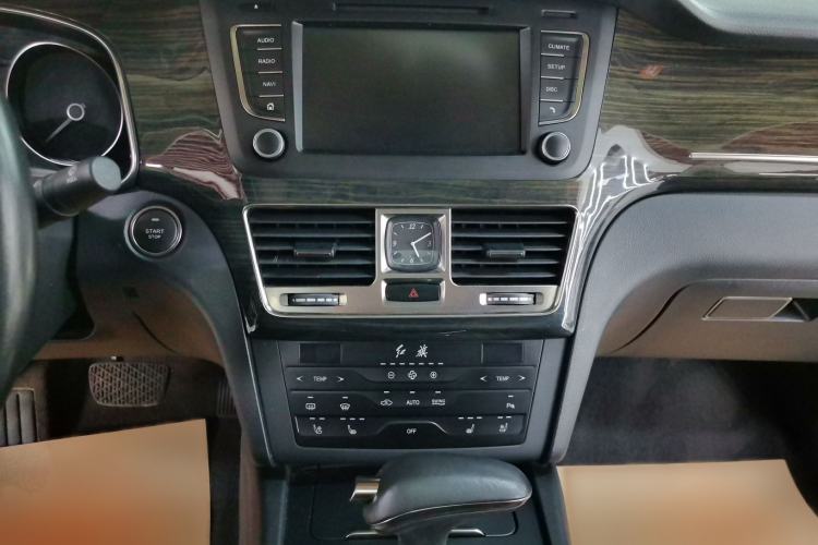 Used Hongqi H7 2019 1.8T Comfort Edition Audio And AC Panel