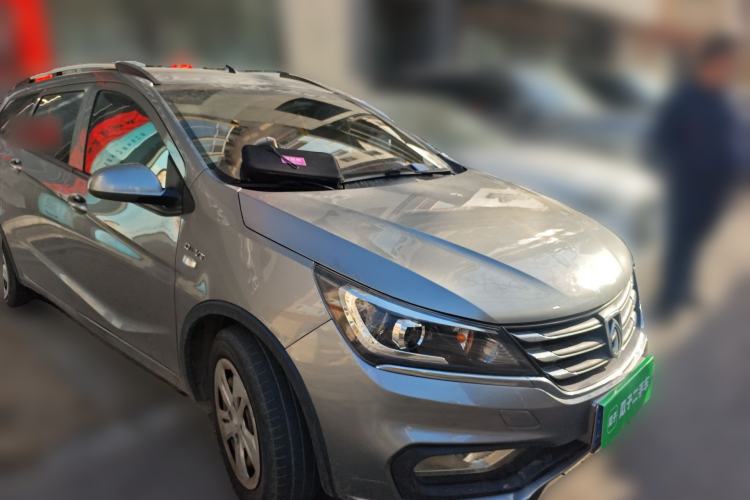 Used Baojun 310W 2017 1.5L Manual Comfort Version China VI Emission Standard
