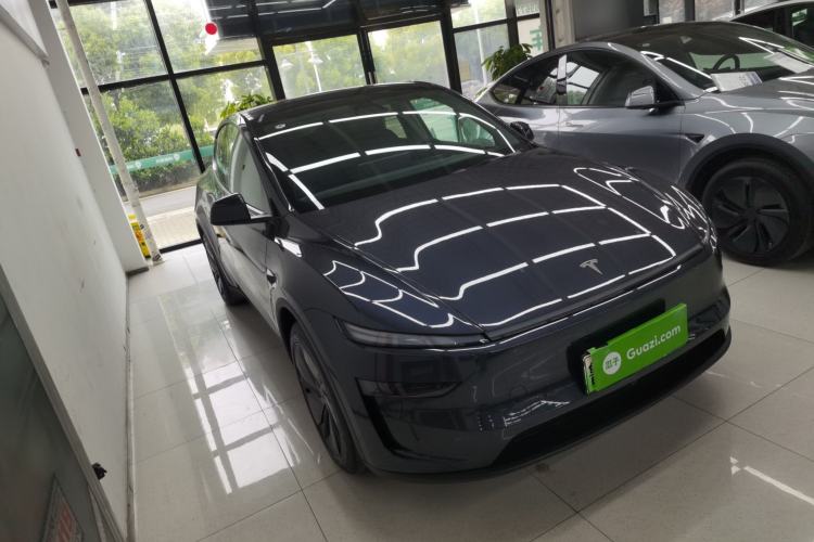 Used Tesla Model Y 2025 Rear-Wheel Drive First Edition Front Right 45 Deg